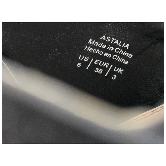 Kelly And Katie ♥️ Astalia Sandals - Picture 9 of 10